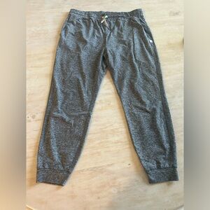 VUORI women’s performance jogger.  Size XL
